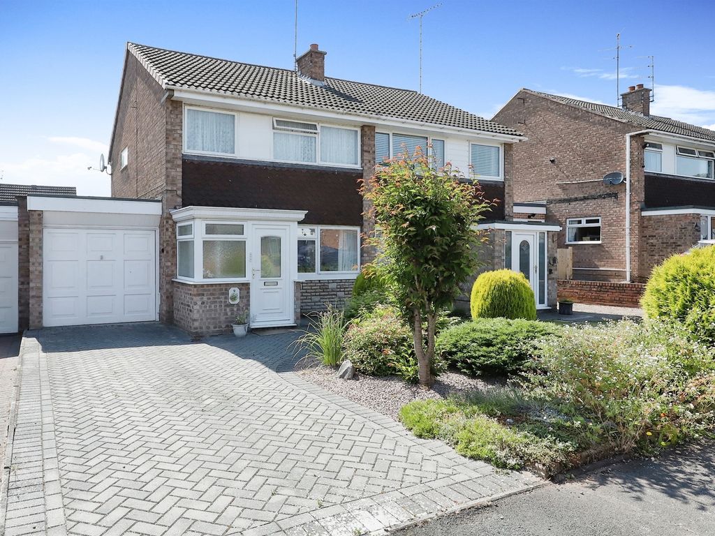3 bed semidetached house for sale in Middleton Road, Kidderminster