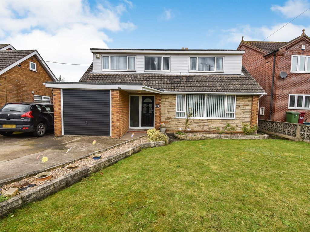 3 bed detached house for sale in Moorwell Road, Bottesford, Scunthorpe