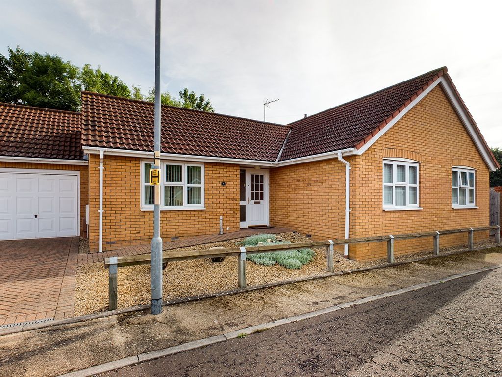 3 bed detached bungalow for sale in Burdock Close, Downham Market PE38