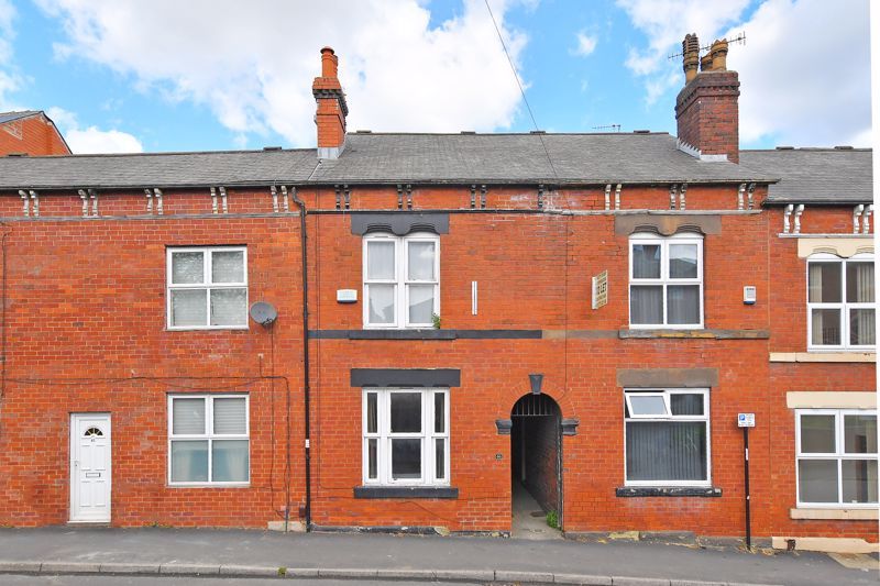 3 bed terraced house for sale in Sharrow Lane, Sharrow, Sheffield S11