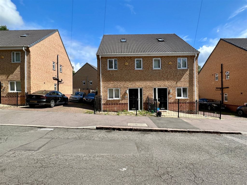 3 bed semidetached house for sale in Kildare Road, Nottingham