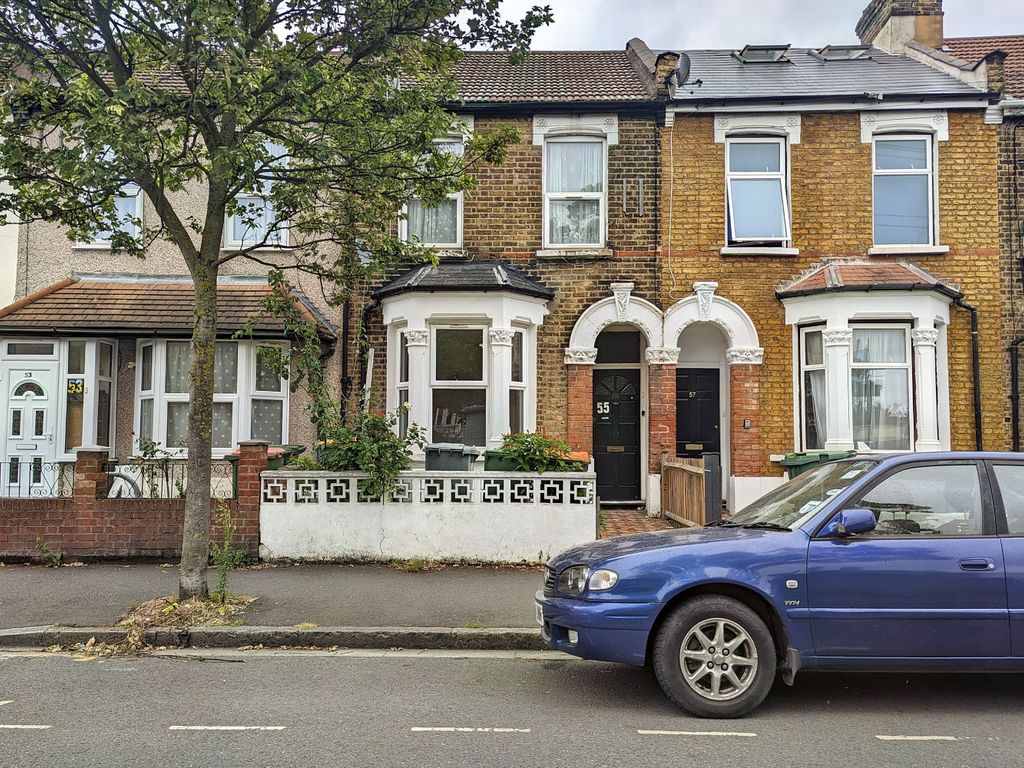 2 bed flat for sale in Boundary Road, London E13, £120,000 Zoopla