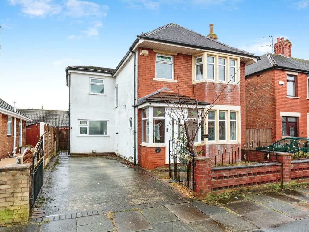 3 bed detached house for sale in Burnside Avenue, Blackpool FY4, £