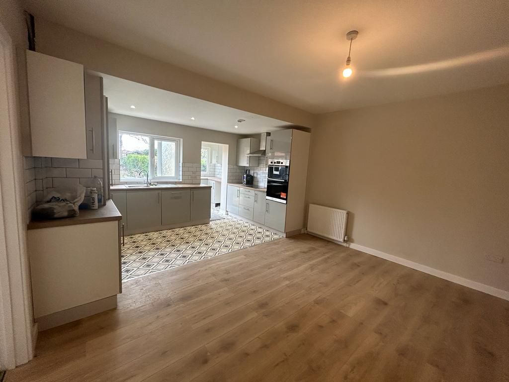 7 bed detached house to rent in Somerset Gardens, Bognor Regis PO21