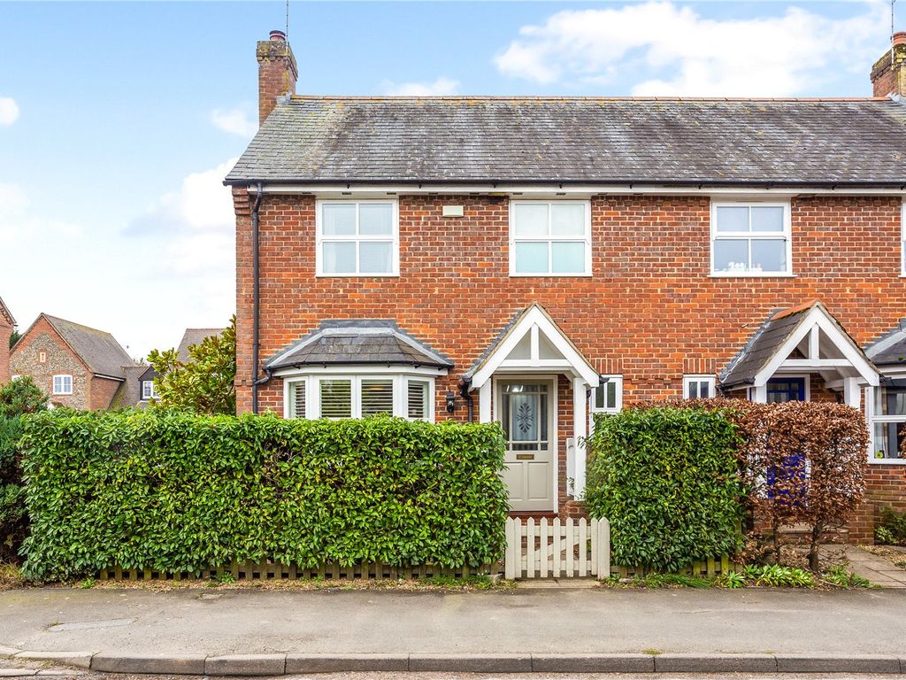 4 bed semidetached house for sale in Cuxham Road, Watlington