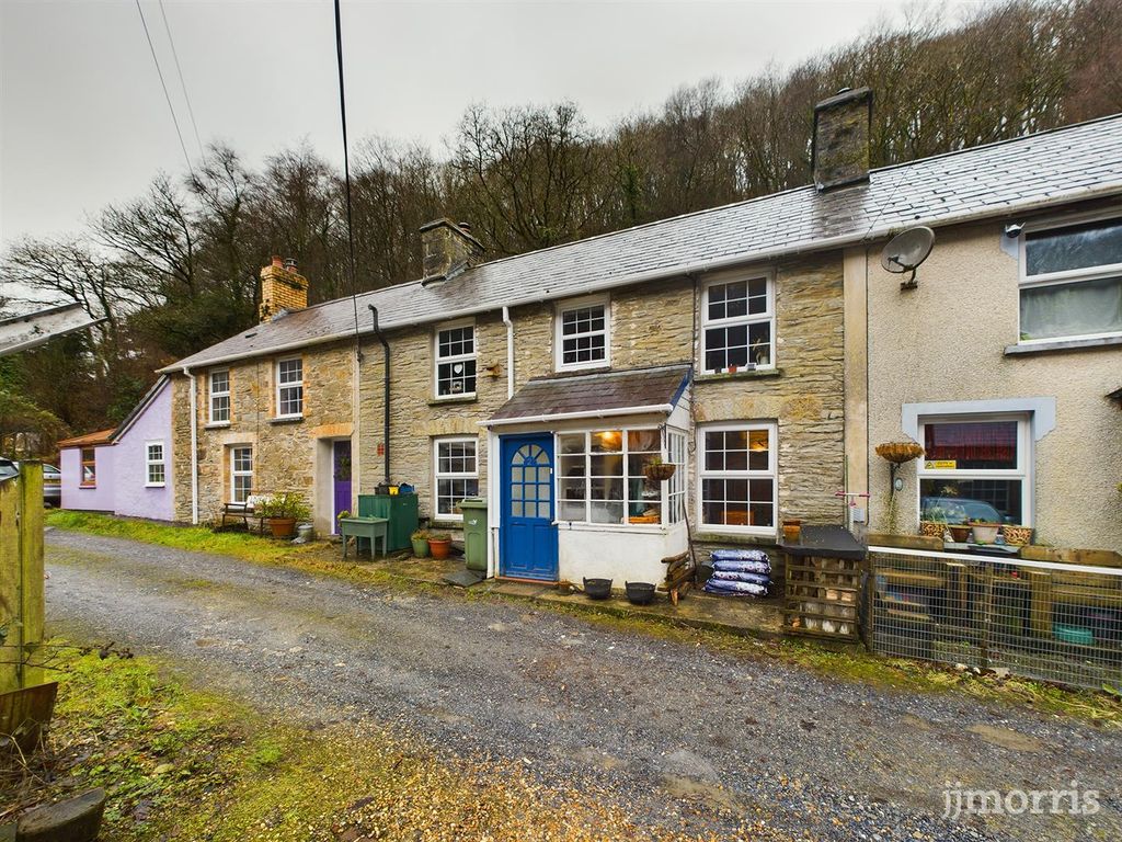 3 bed terraced house for sale in Cwmpengraig, Velindre, Llandysul SA44