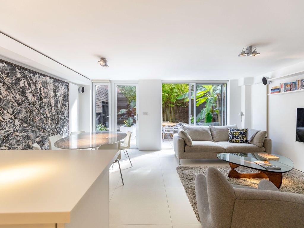 Casterbridge, Ledbury Road, Notting Hill, London W11  