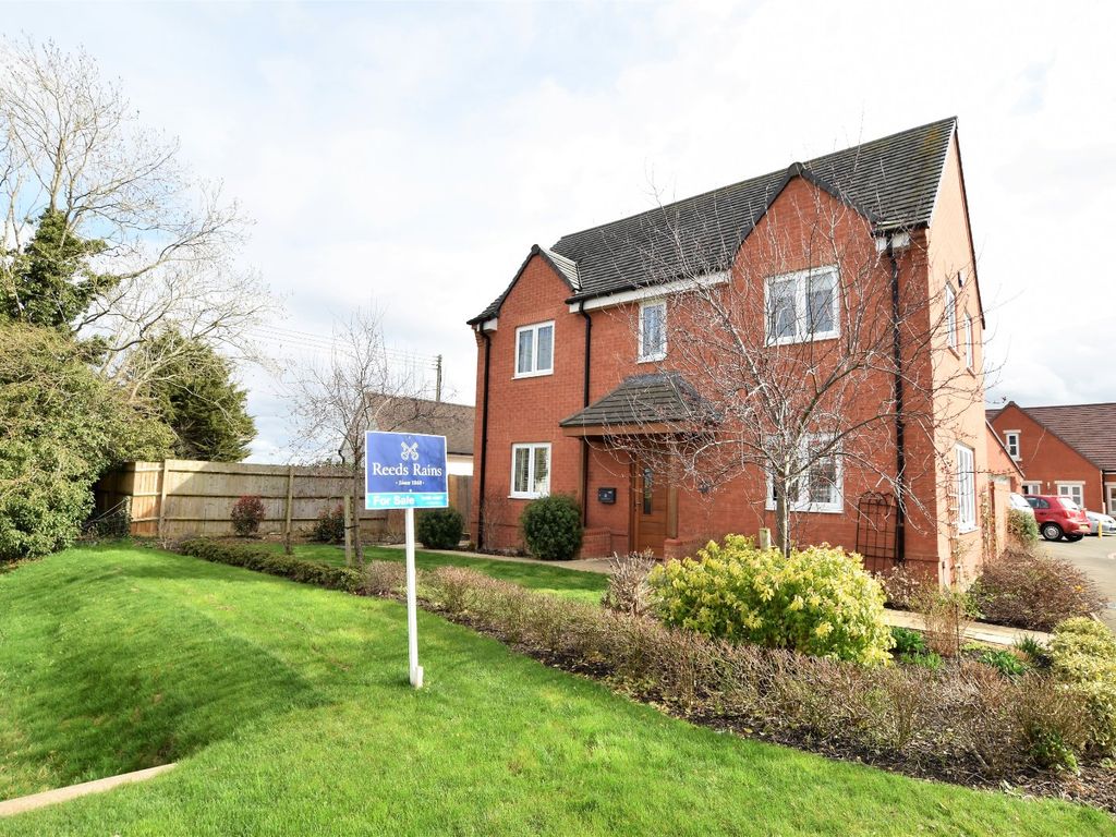3 bed detached house for sale in Maybush Gardens, Badsey, Evesham