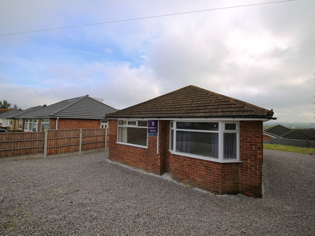 3 bed detached bungalow for sale in Cedar Avenue, Standish, Wigan