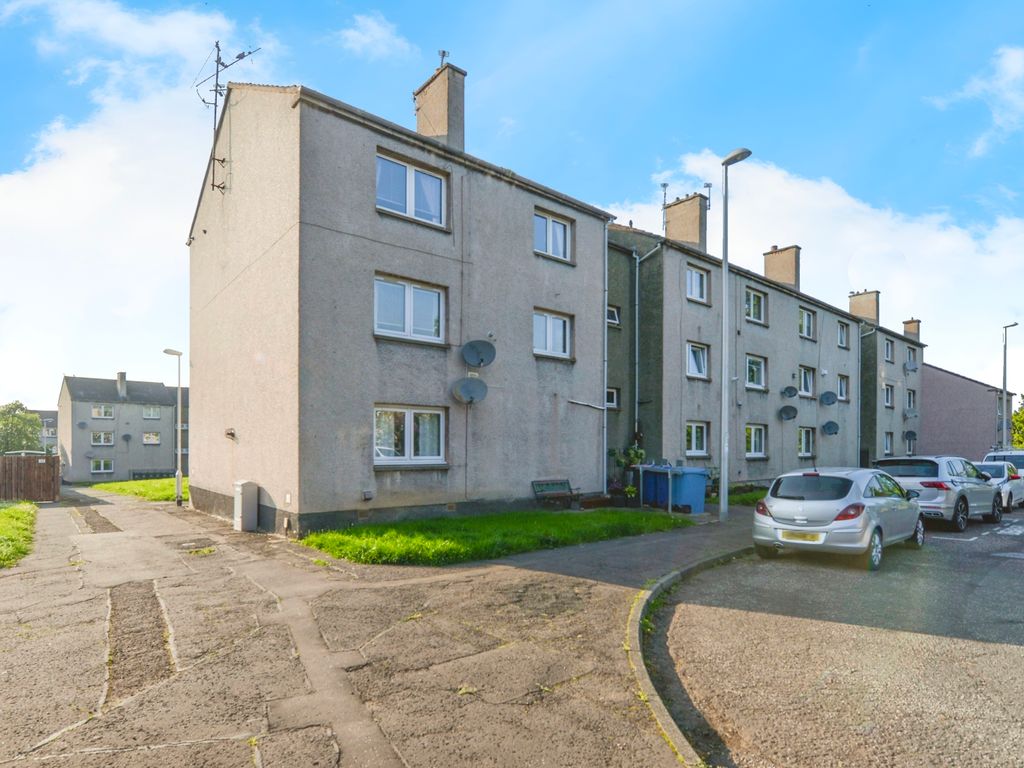 2 bed flat for sale in Bruce Gardens, Dalkeith EH22, £125,000 Zoopla