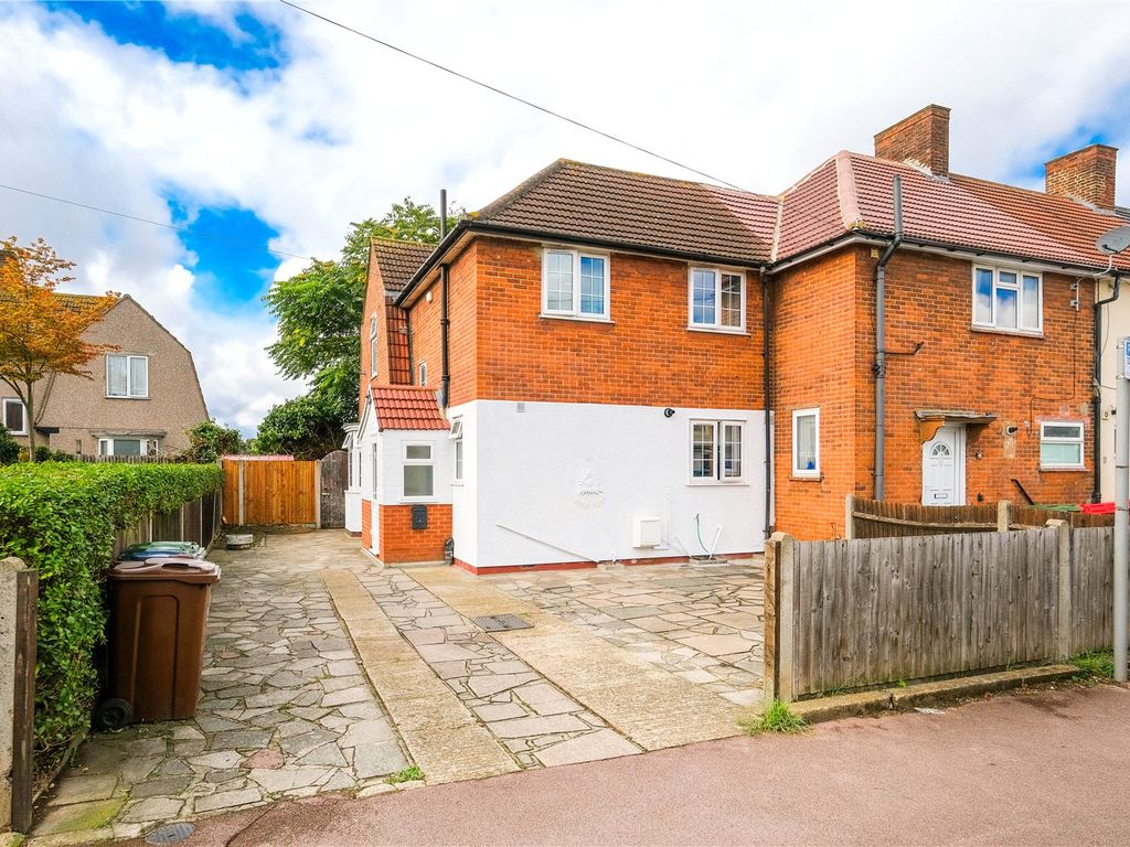 3 bed end terrace house for sale in Ford Road, Dagenham RM9, £425,000