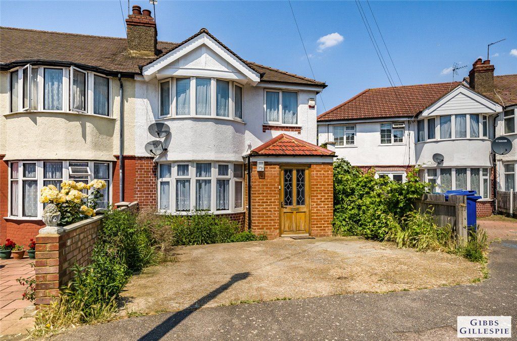 3 bed end terrace house for sale in Stroud Gate, Harrow, Middlesex HA2