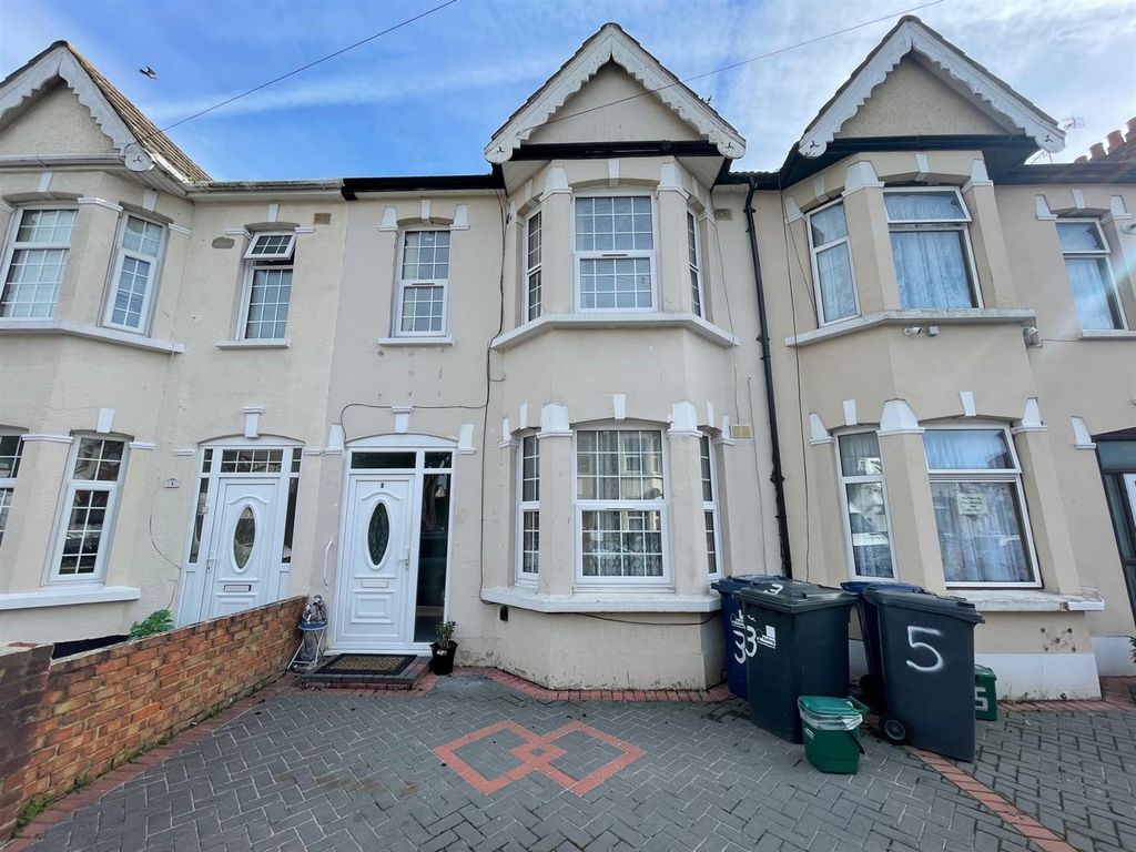 3 bed terraced house for sale in Lewis Road, Southall UB1, £499,950