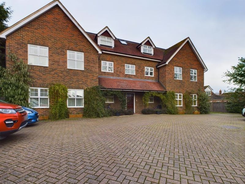 1 bed flat to rent in Mill Lane, Tonbridge TN9, £1,100 pcm Zoopla