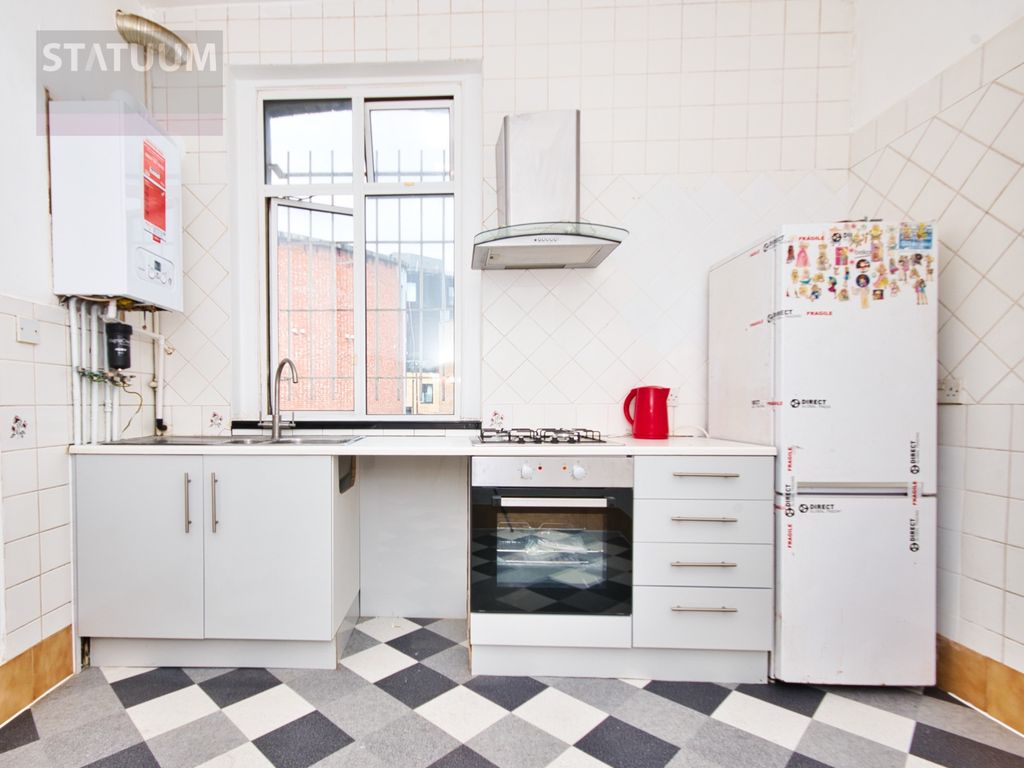 2 bed flat to rent in Mare Street, London Fields, Hackney Central