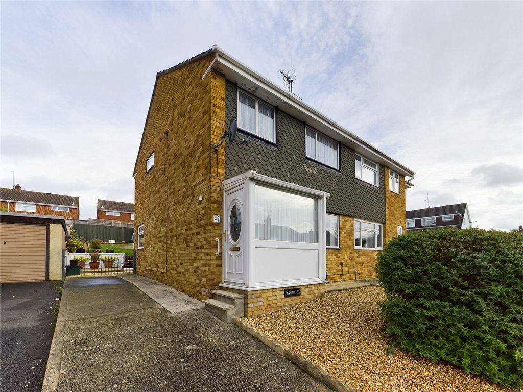 3 bed semidetached house for sale in Mandarin Way, Cheltenham