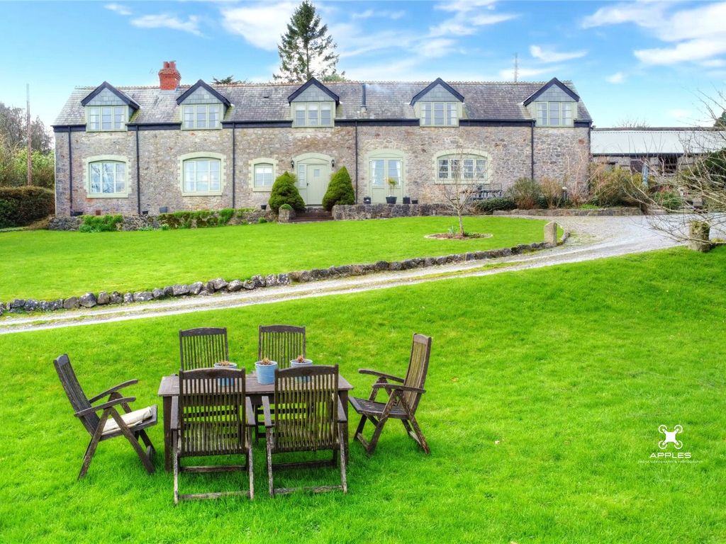 4 bed detached house for sale in Chudleigh, Newton Abbot, Devon TQ13, £