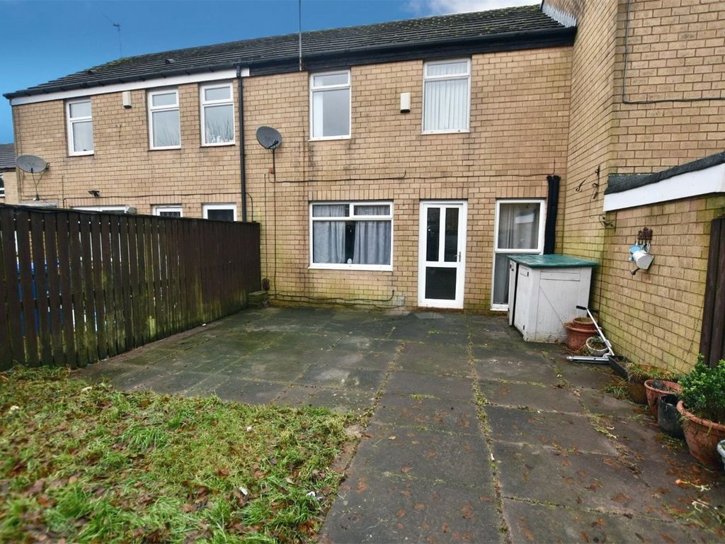 3 bed town house for sale in Bunkers Hill Close, Livesey, Blackburn