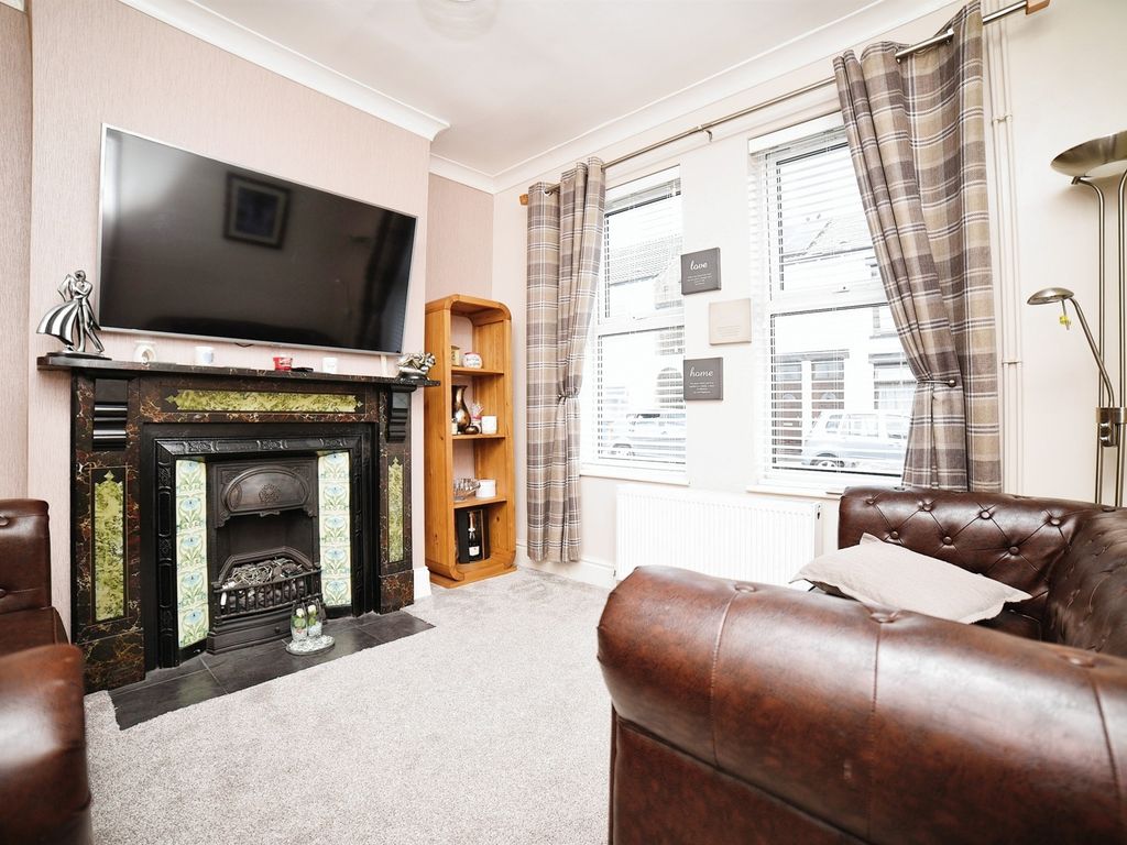 2 bed terraced house for sale in Folkestone Street, Hull HU5, £80,000