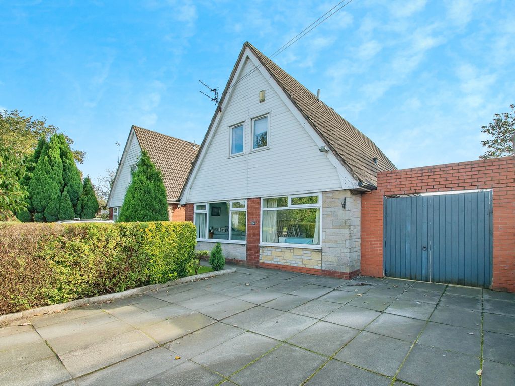 3 bed detached house for sale in East Lancashire Road, Worsley