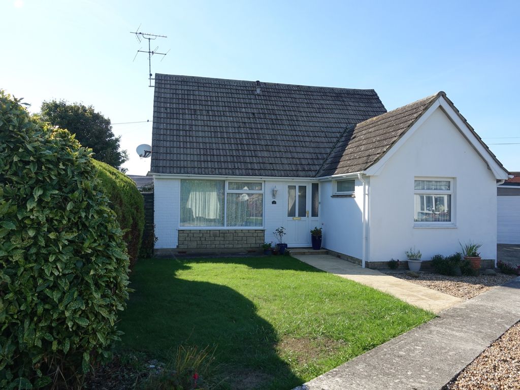 3 bed bungalow for sale in Sunnymead Close, Selsey, Chichester PO20