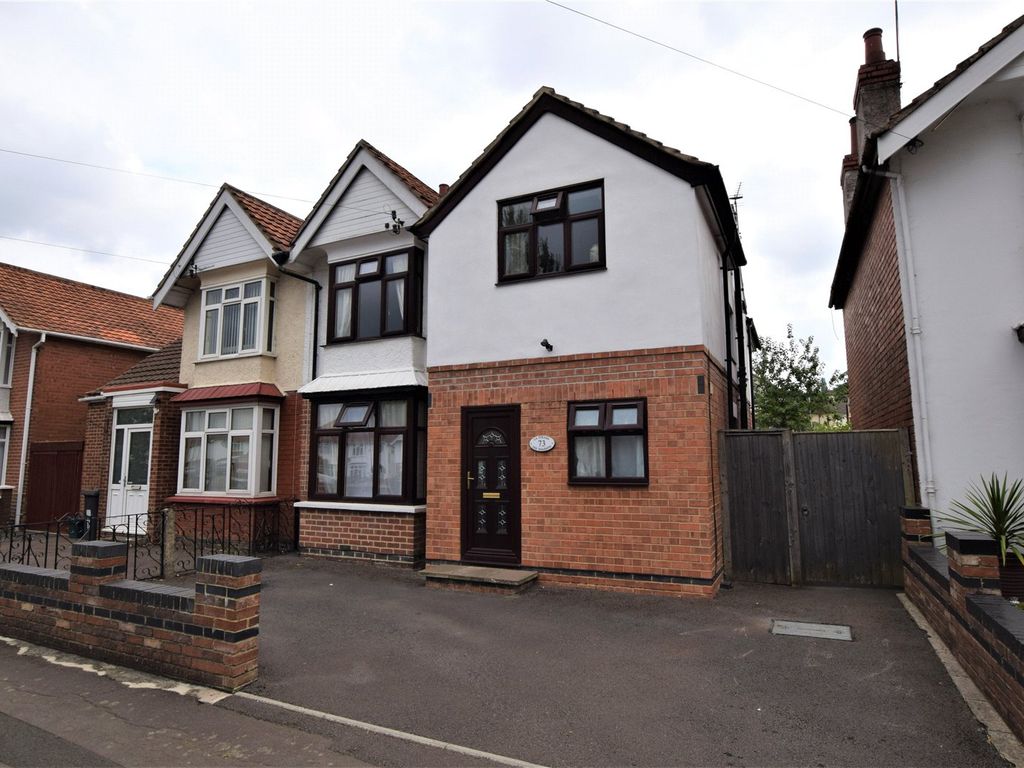 4 bed semidetached house for sale in Finlay Road, Gloucester