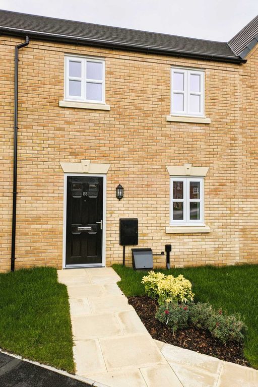 2 bed semidetached house for sale in The Chase, Cottam PR4, £48,500