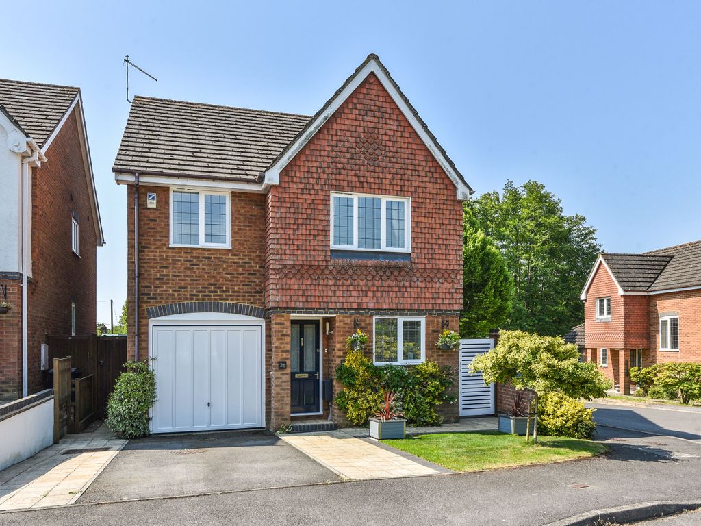 3 bed detached house for sale in Todmore, Greatham, Liss GU33, £550,000