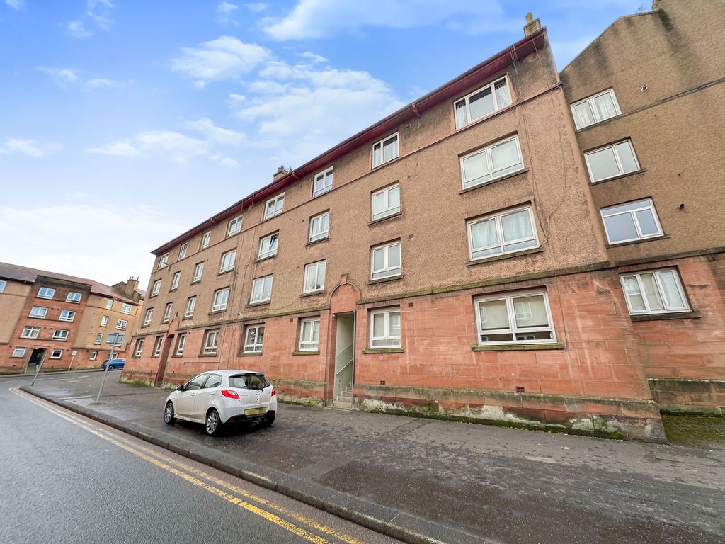 East Shaw Street, Greenock PA15