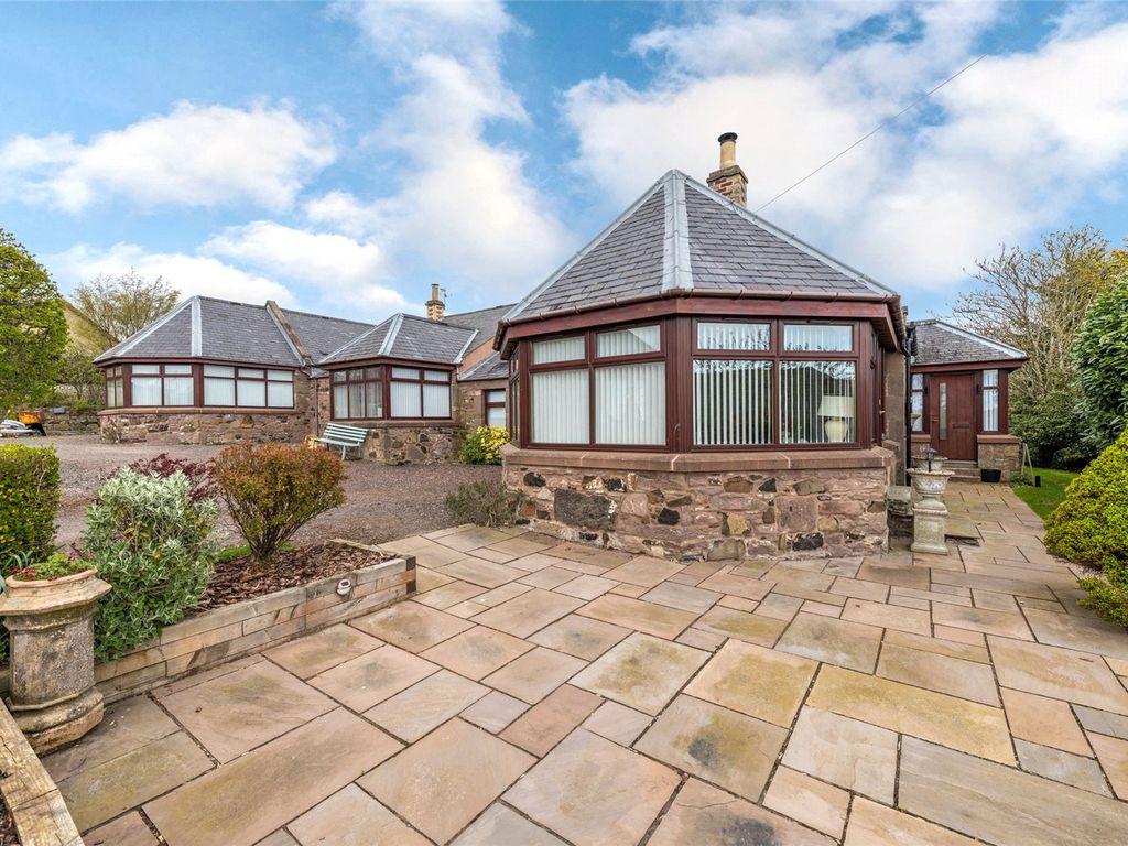 4 bed detached house to rent in Lower Whitehills, Lochside Road, St