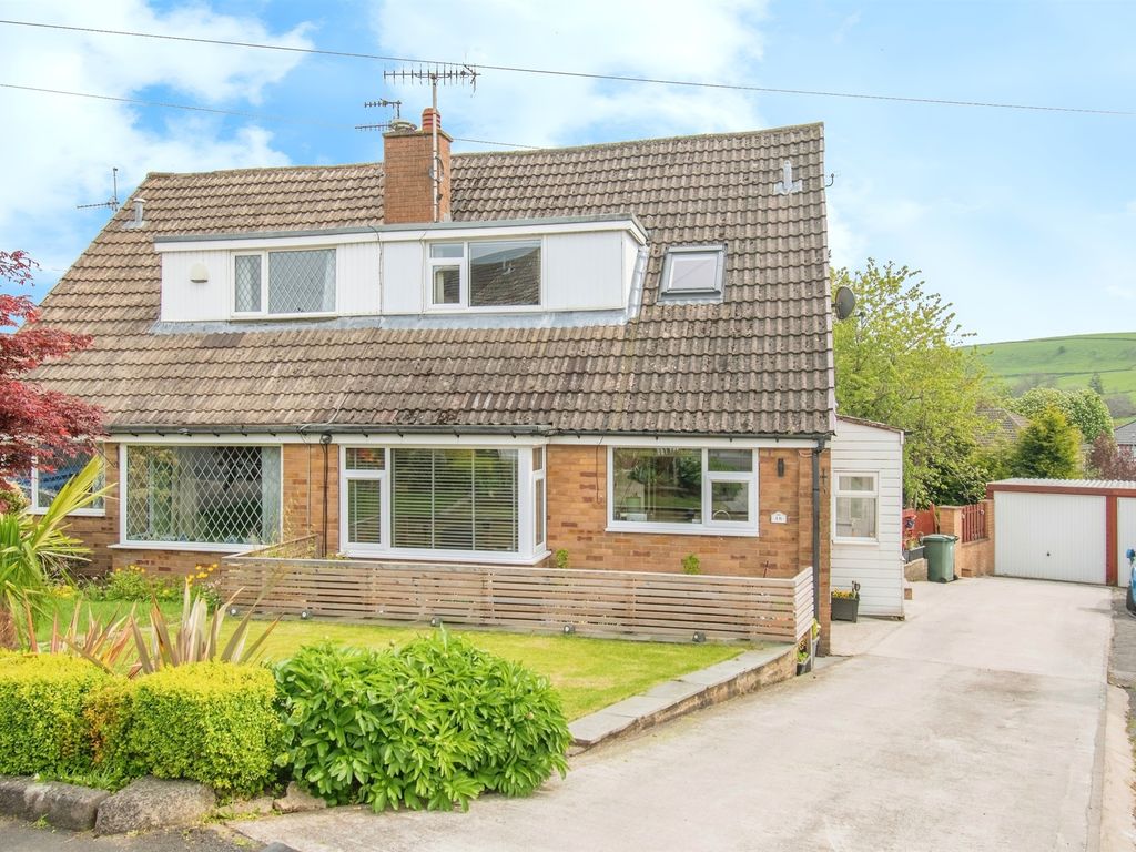 3 bed semidetached bungalow for sale in Acacia Drive, Sandy Lane