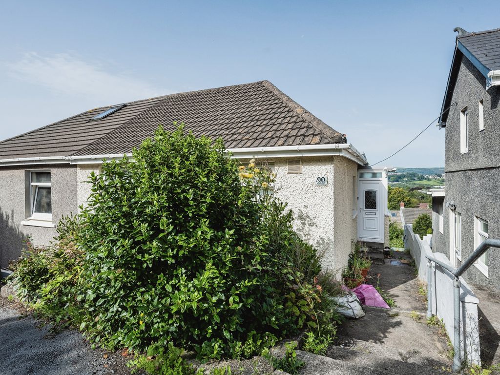2 bed bungalow for sale in Goppa Road, Pontarddulais, Swansea SA4, £