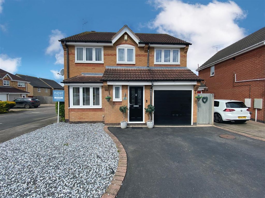 4 bed detached house for sale in Leveret Drive, Whetstone, Leicester