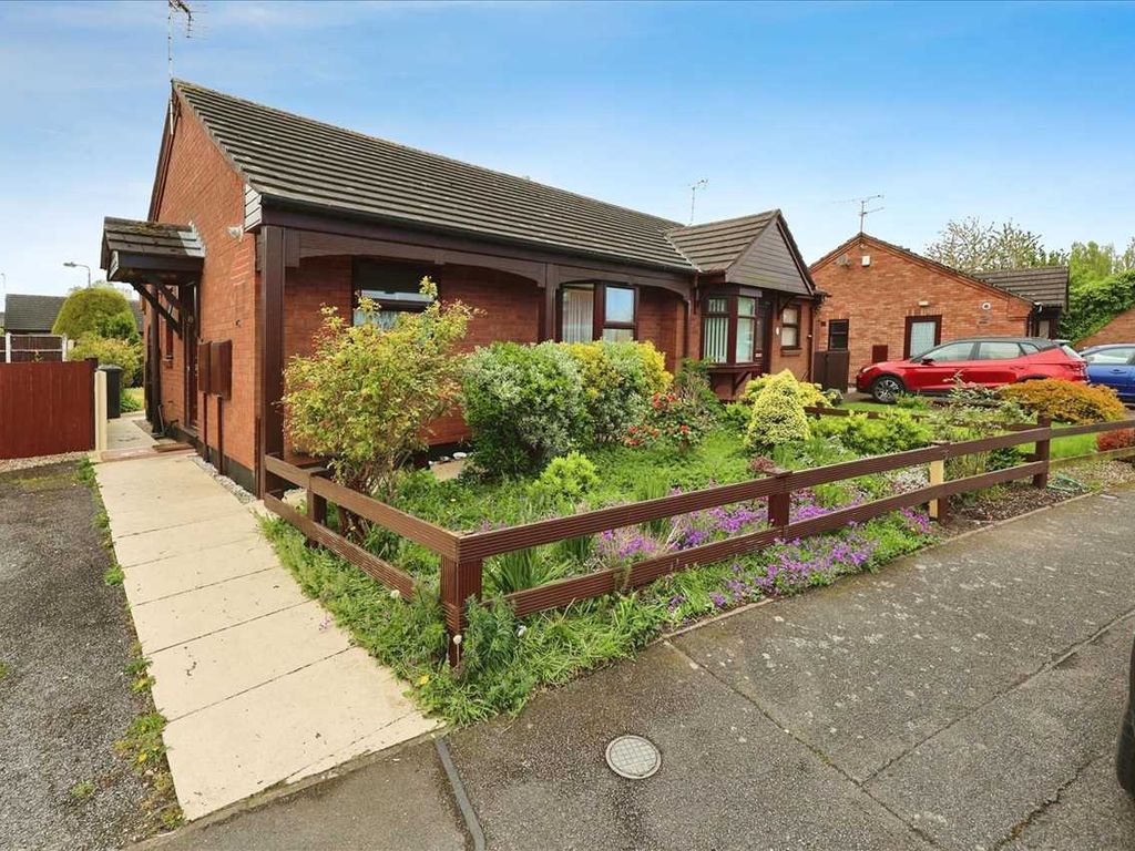 2 bed bungalow for sale in St. Catherines Court, Lincoln LN5, £150,000 Zoopla
