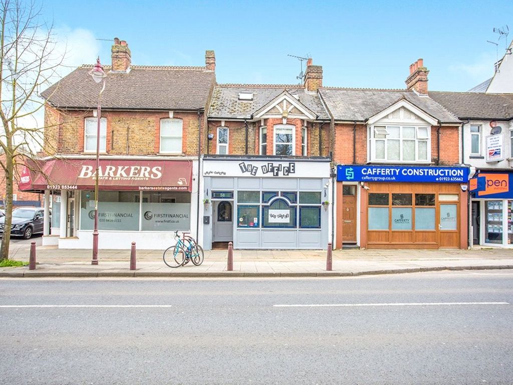 2 bed flat to rent in Watling Street, Radlett, Hertfordshire WD7, £1,250 pcm Zoopla