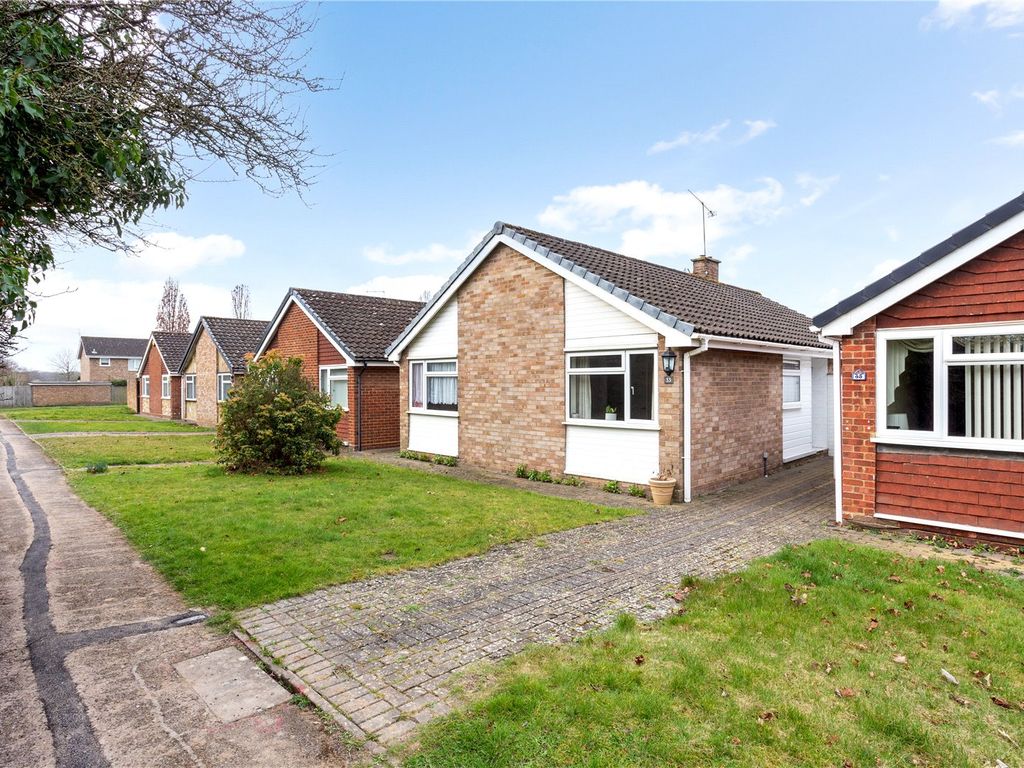 3 bed bungalow for sale in Lambourne Drive, Maidenhead, Berkshire SL6