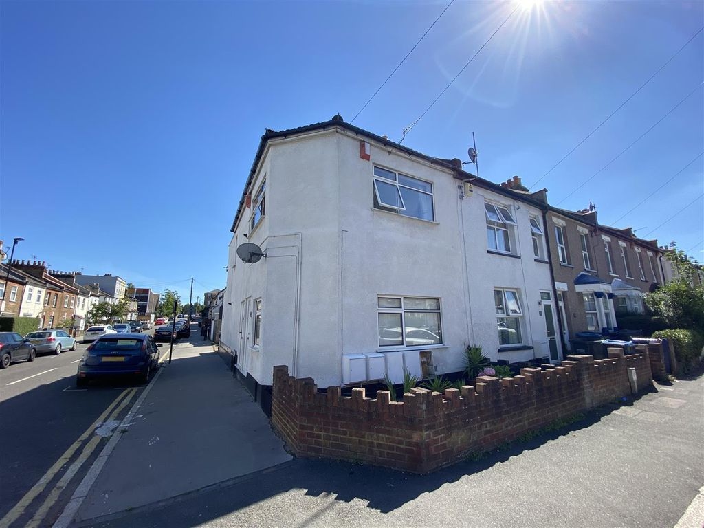 1 bed flat for sale in Holland Road, London SE25 Zoopla