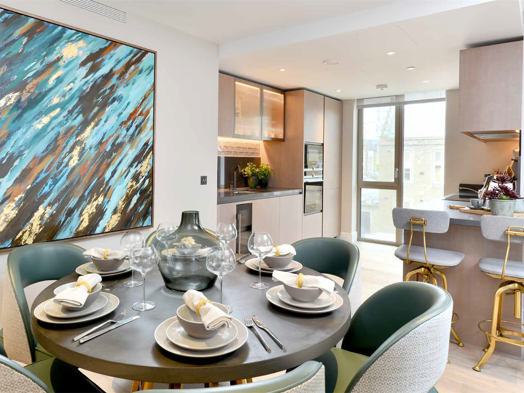 2 bed flat to rent in Radley House, Palmer Road SW11 Zoopla