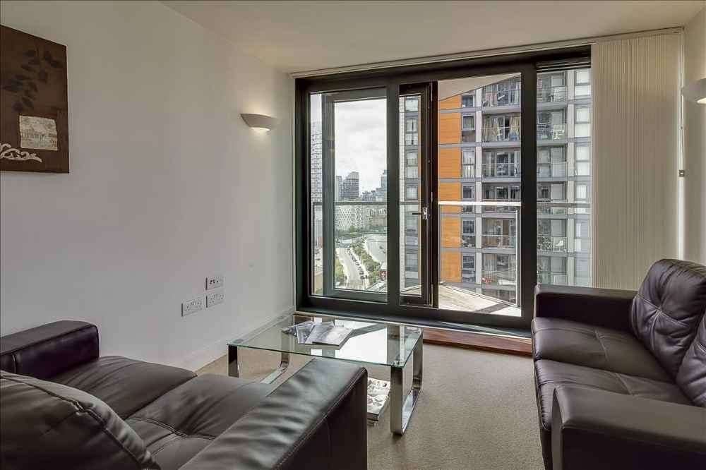 1 bed flat to rent in Blackwall Way, London E14, £1,820 pcm Zoopla