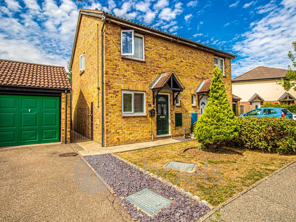 3 bed semidetached house for sale in Knights Road, Braintree CM7 Zoopla