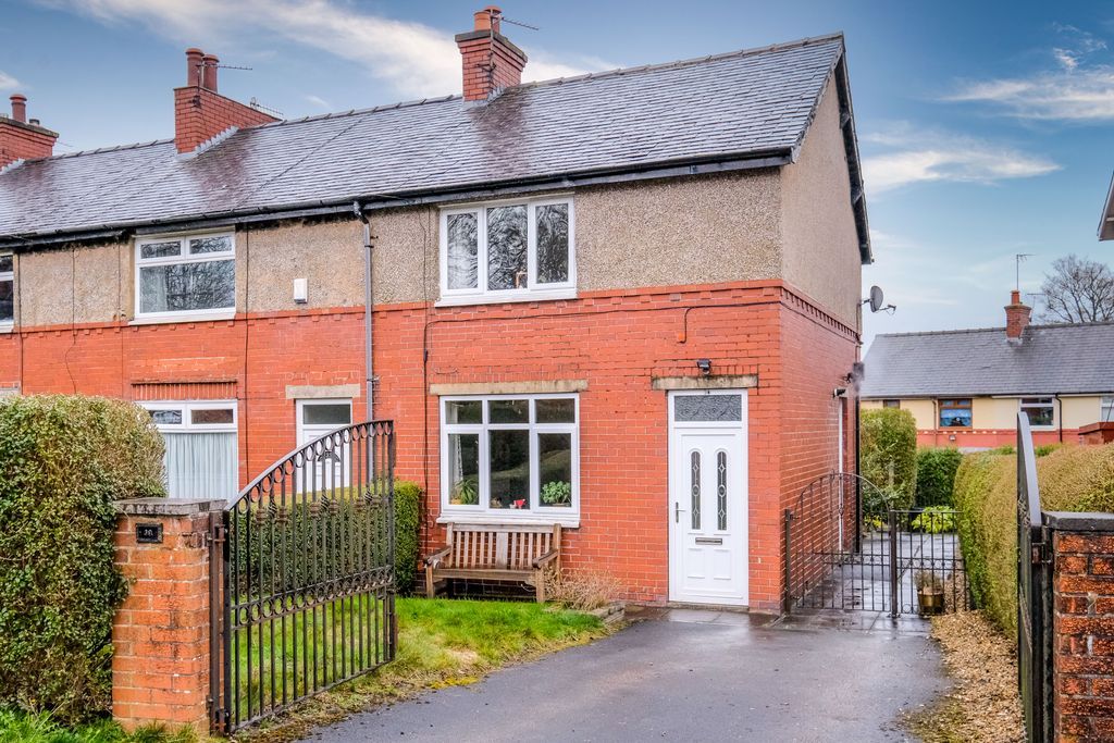 2 bed end terrace house for sale in Richmond Avenue, Sowerby Bridge HX6