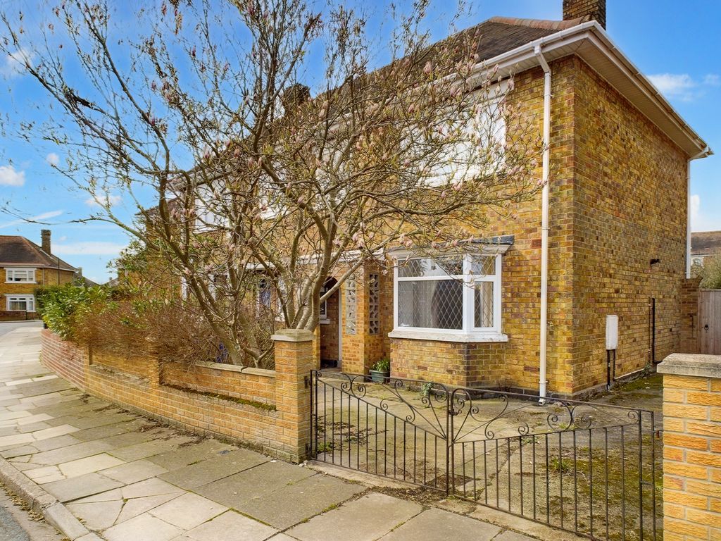 3 bed semidetached house for sale in Durham Road, Cleethorpes DN35 Zoopla