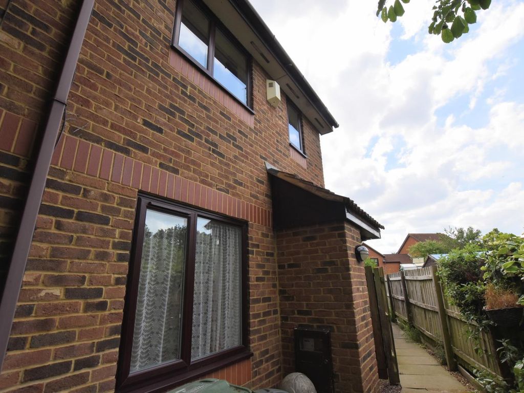 1 bed terraced house to rent in Boxberry Gardens, Walnut Tree, Milton