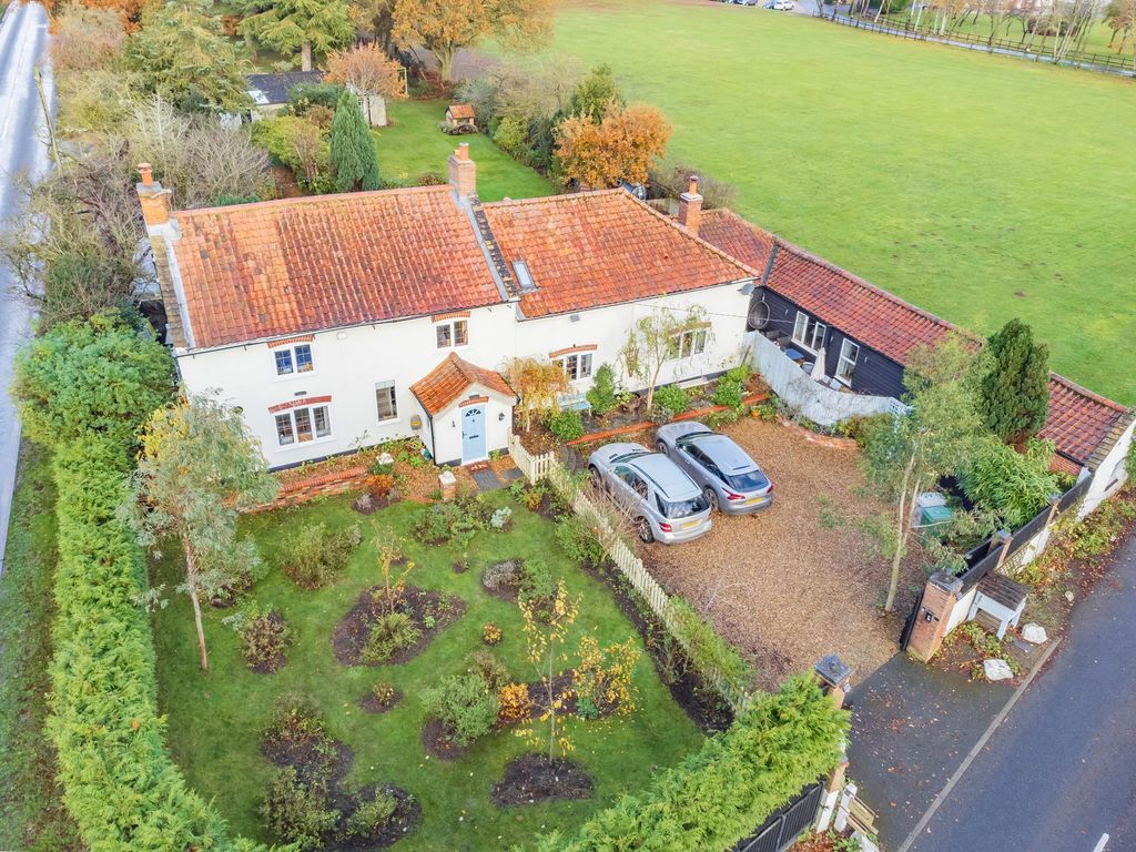 7 bed farmhouse for sale in Holt Road, Hevingham NR10, £850,000 Zoopla