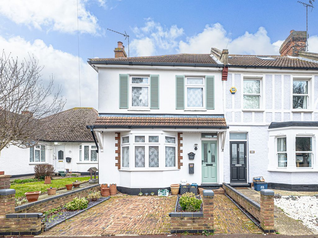 3 bed semidetached house for sale in Bailey Road, LeighOnSea SS9, £