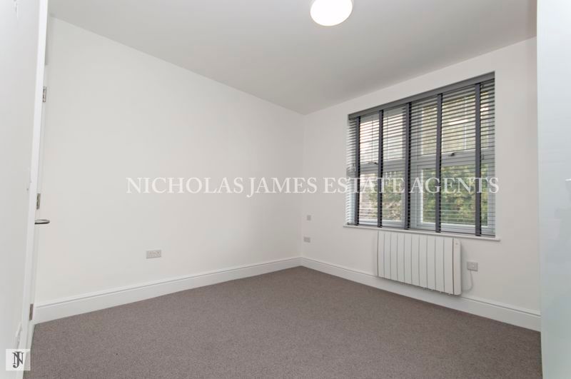 Studio to rent in St. Johns Avenue, Friern London N11, £1,100