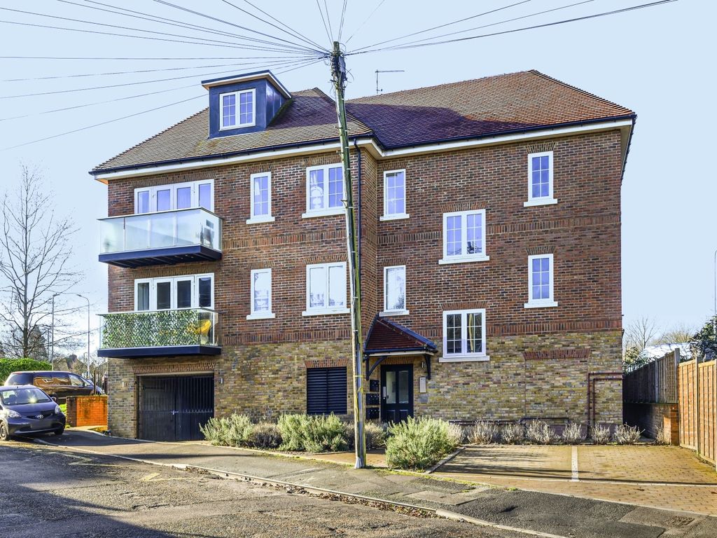 2 bed flat to rent in Chatham Hill Road, Sevenoaks TN14 Zoopla