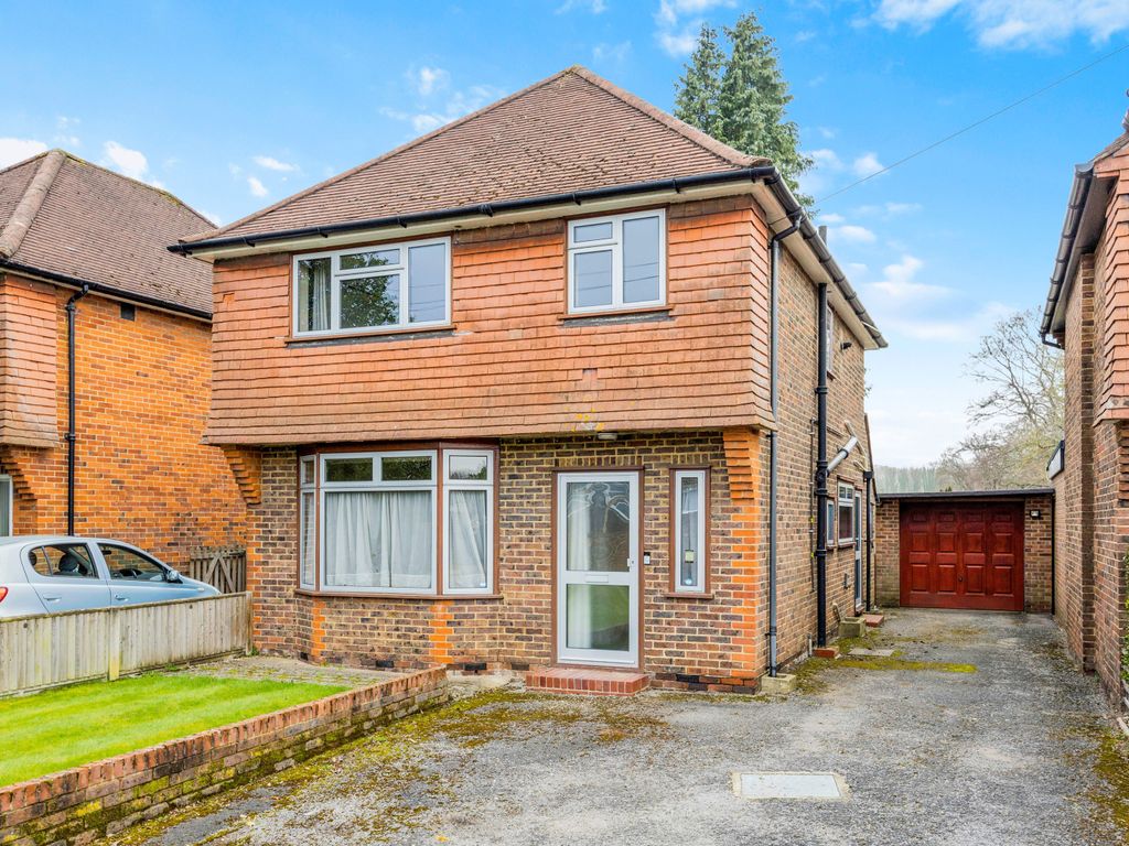 3 bed detached house for sale in Nutfield Road, Merstham, Redhill RH1