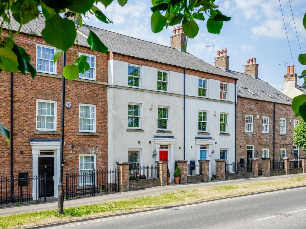 4 bed town house for sale in Pavillion Row, Main Street, Fulford, York