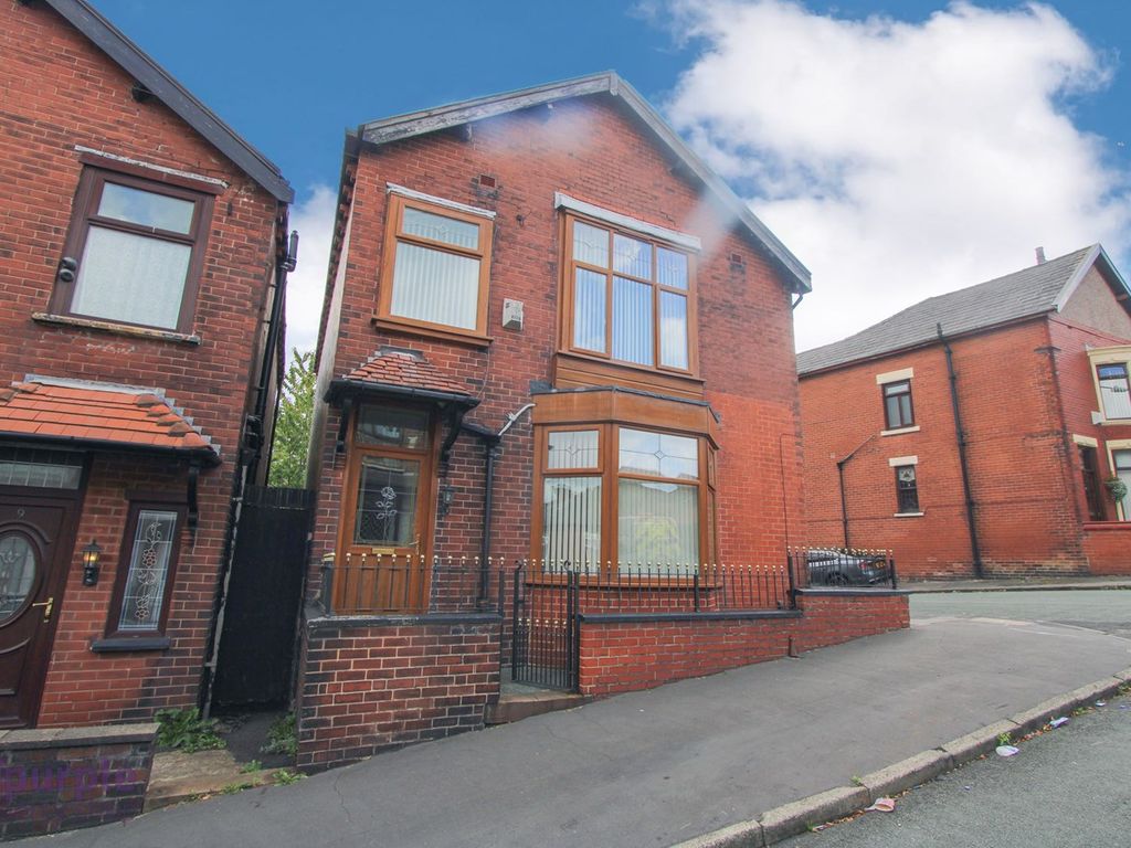 3 bed detached house for sale in Hawthorne Road, Bolton BL3 Zoopla